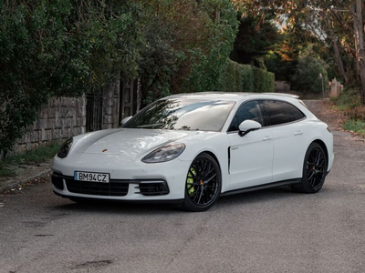 Porsche Panamera 4 E-Hybrid