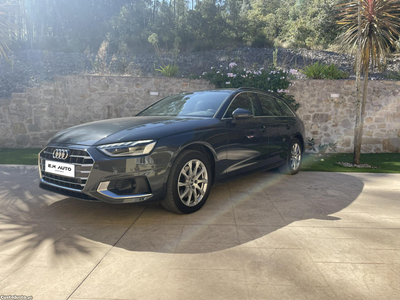 Audi A4 Avant 30 TDI S tronic