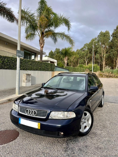 Audi A4 1.6 2001 195 mil kms