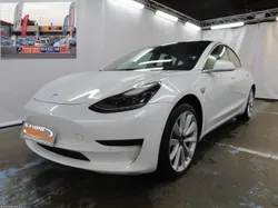 Tesla Model 3 Standard Range Plus RWD