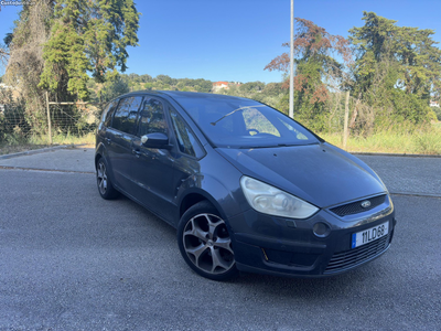 Ford S-Max Titanium