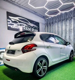 Peugeot 208 GT Line