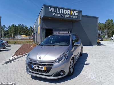 Peugeot 208 1.2 PureTech Signatu