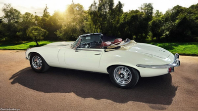 Jaguar E-Type Jaguar E-Type V12 Roadster