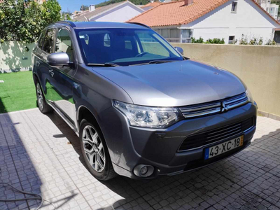 Mitsubishi Outlander P-HEV 2.0 Hybrid 4X4, Cx. A., 200 CV