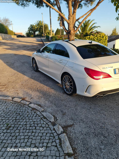 Mercedes-Benz CLA 220 Citadino