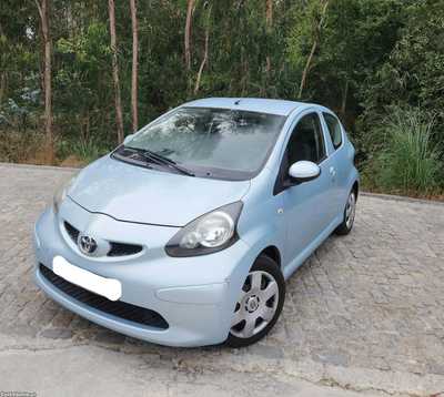 Toyota Aygo A/C nacional 1 dono