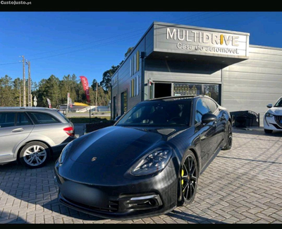 Porsche Panamera 4 E-Hybrid