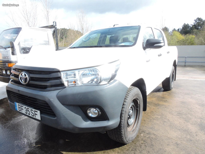 Toyota Hilux 4WD CD