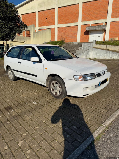 Nissan Almera 1.4gasolina