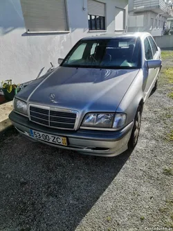 Mercedes-Benz C 220 D (202 121)