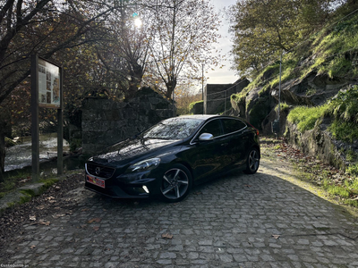 Volvo V40 1.6 D2 R-DESIGN