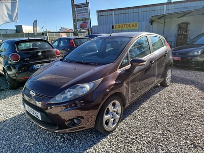 Ford Fiesta 1.2 i     ( Viatura Nacional  )