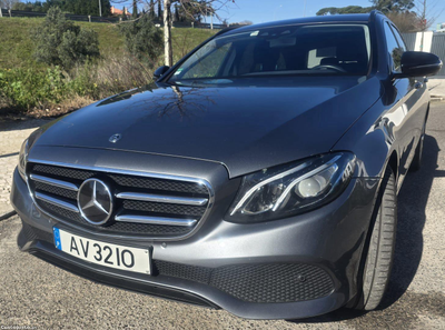 Mercedes-Benz E 220 D