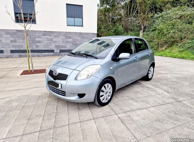 Toyota Yaris 1.0cc impecável ipo 6/2025