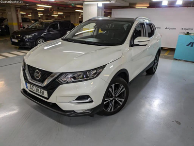 Nissan Qashqai 1.5 dCi N-Connecta J18