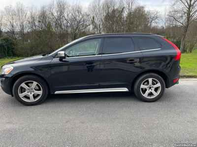 Volvo XC60 2.0 D3 R DESIGN