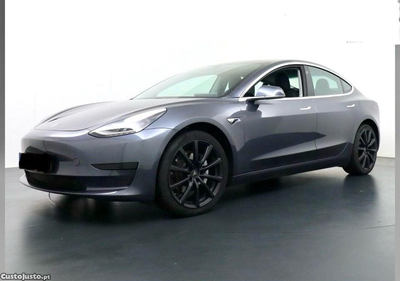 Tesla Model 3 SR+ 60 KW 325 CV piloto automático