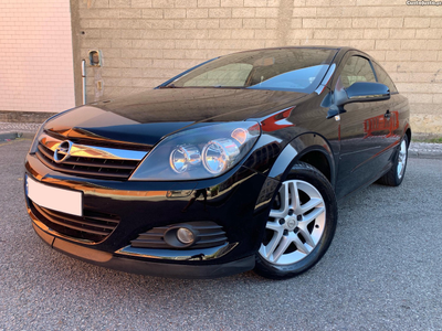 Opel Astra GTC CDTI