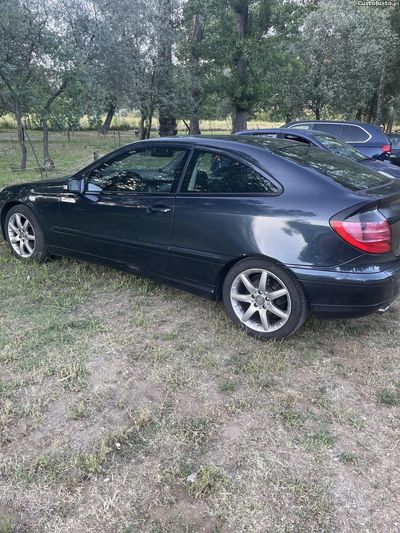 Mercedes-Benz C 180 Coupe compressor