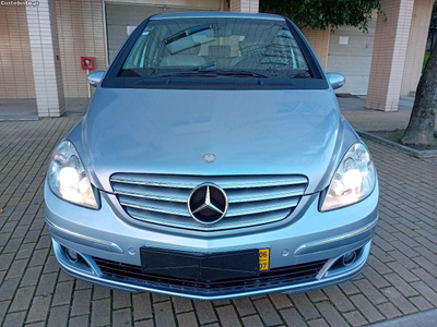 Mercedes-Benz B 200 cdi automático nacional