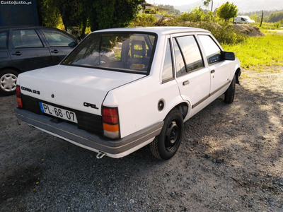 Opel Corsa 1.2s