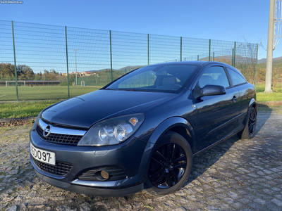 Opel Astra GTC 1.3 CDTi