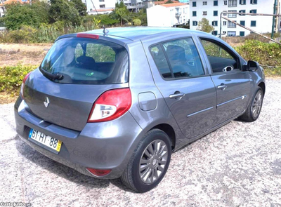 Renault Clio III 1.2 CONFORT 75CV 16V 2009