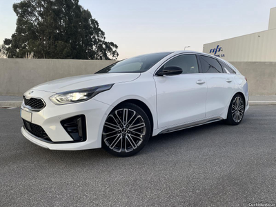 Kia ProCeed 1.6 CRDi GT Line + SRF 7DCT - Auto - Aceito Retoma