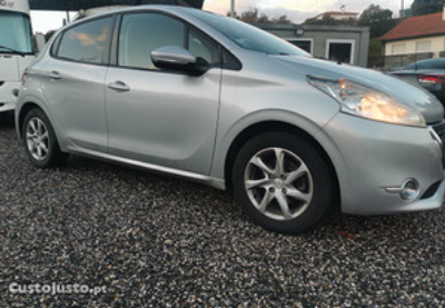 Peugeot 208 1.4HDI COMO NOVO