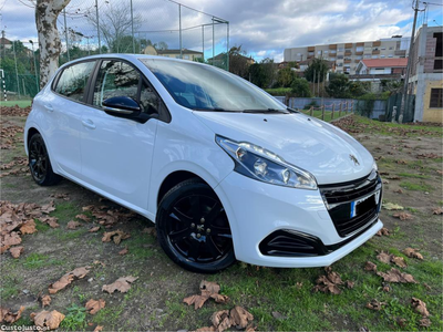 Peugeot 208 1.2