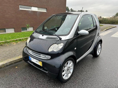 Smart ForTwo CDI ano 2002 bom estado IUC barato