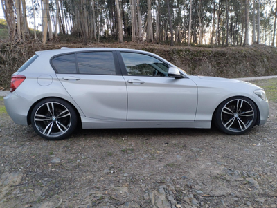 BMW 116 D EDYNAMICS - GPS - 5 Portas - JANTES 18"