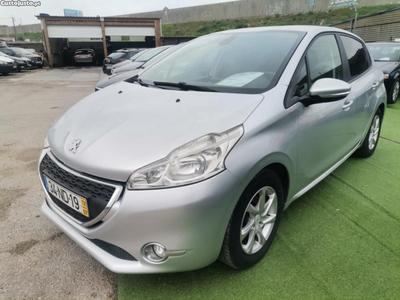 Peugeot 208 1.2VTi SE Style 82 CV