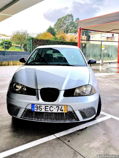 Seat Ibiza impecável