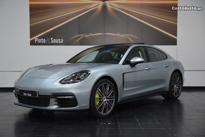 Porsche Panamera 4 E-Hybrid