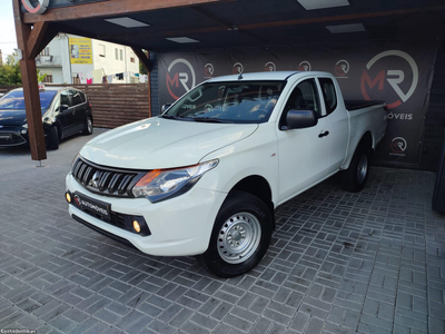 Mitsubishi L200 2.4 DI-D CD Invite CC 4WD