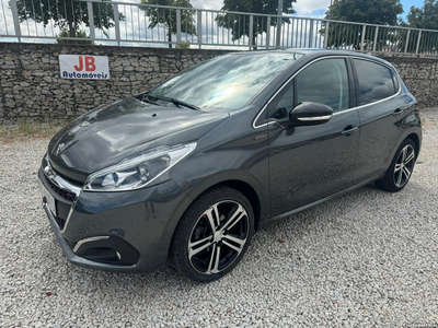 Peugeot 208 1.2 PureTech GT Line