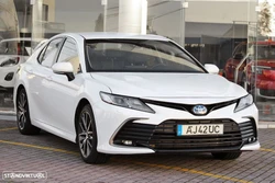 Toyota Camry 2.5 HDF Luxury