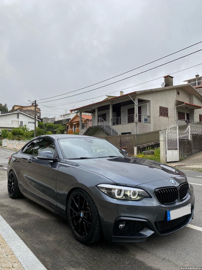 BMW M240 230i