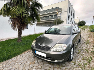 Toyota Corolla 1.4 vvt-i gasolina 5 lugares