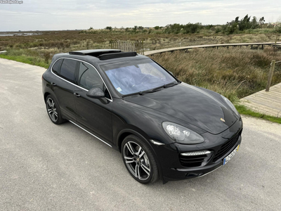 Porsche Cayenne Platinum Edition