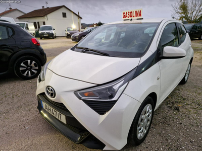 Toyota Aygo 1.0 X-PLAY + X-TOUCH