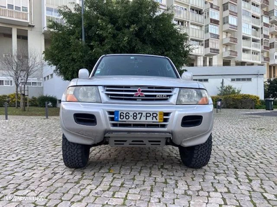 Mitsubishi Pajero 3.2 DI-D GLS Longo