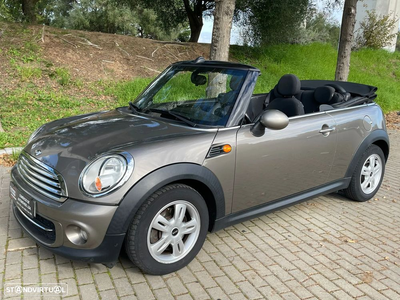 MINI Cabrio Cooper D