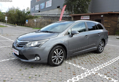 Toyota Avensis SW 2.0 D-4D Exclusive +Pele NACIONAL