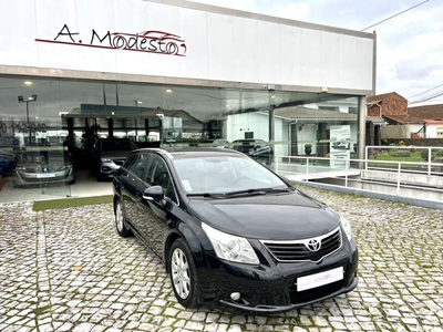 Toyota Avensis 2.0 D-4D Exclusive +Pele+GPS