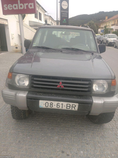 Mitsubishi Pajero GLS