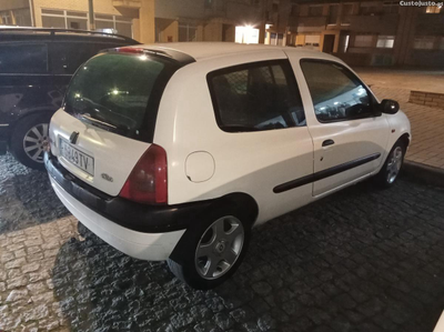 Renault Clio 1.9d 2 lugares