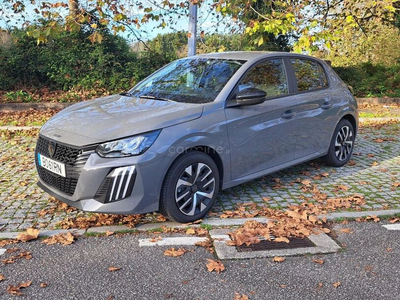 Peugeot 208 1.2 Hybrid Active e-DCS6